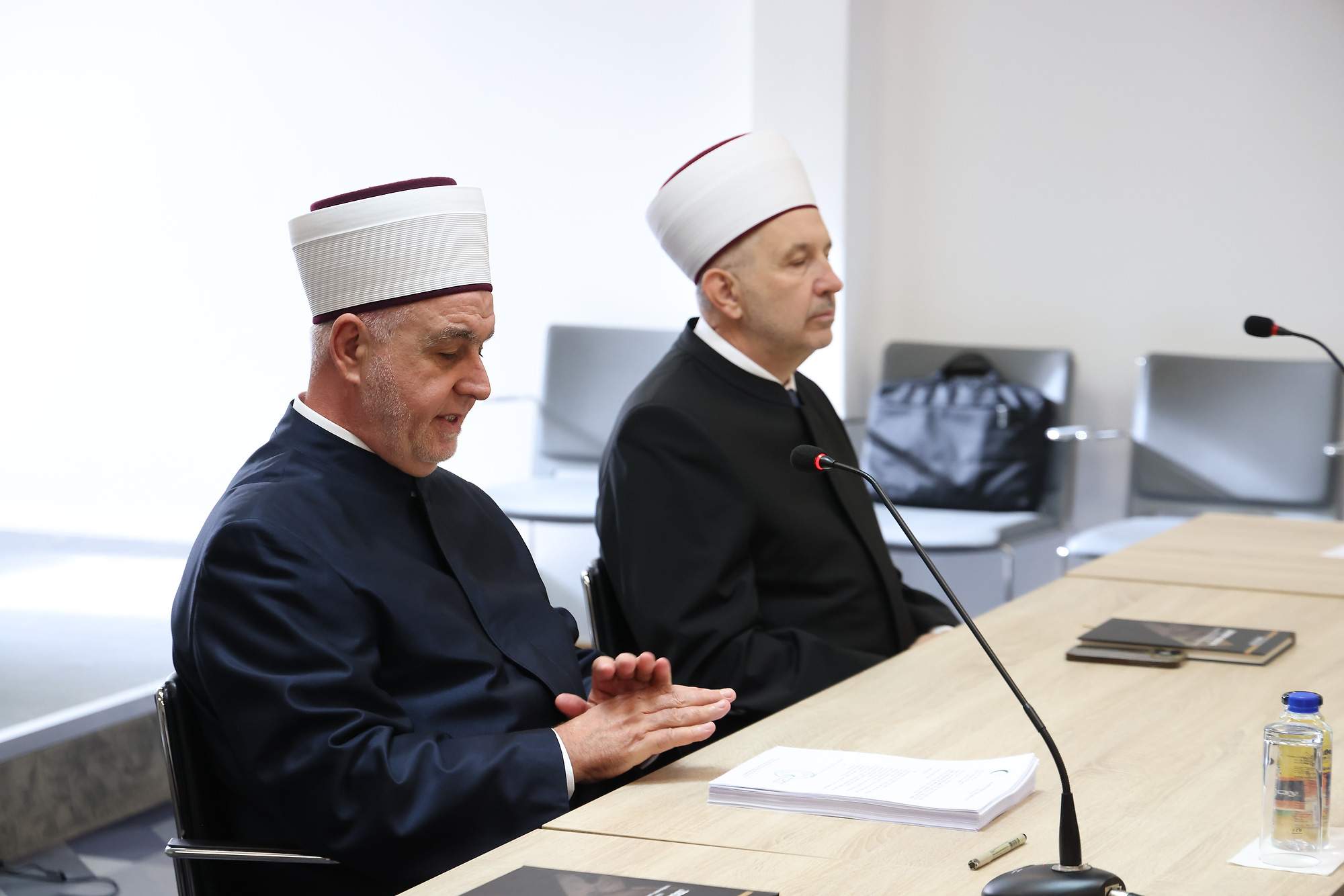 Reis Kavazović posljednji put predsjedavao Vijećem muftija, dr. Grabusu poželio uspješan mandat